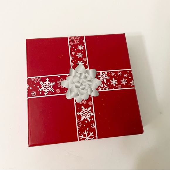 Angel Pin Brooch in Box - Picture 2 of 8